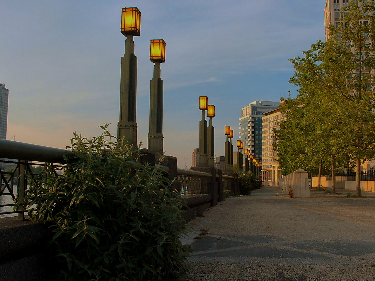 Thames pathway